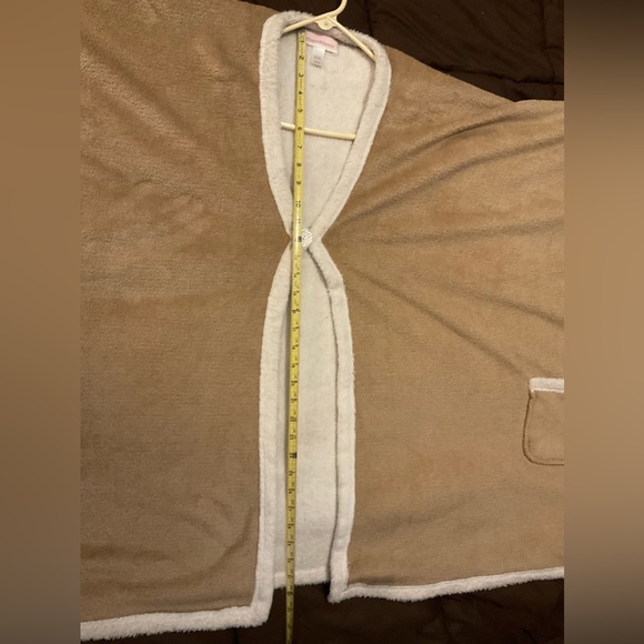 Stan Herman:one size womens shawl/cape/wrap/poncho cream/ tan/beige camel color. - Picture 12 of 13